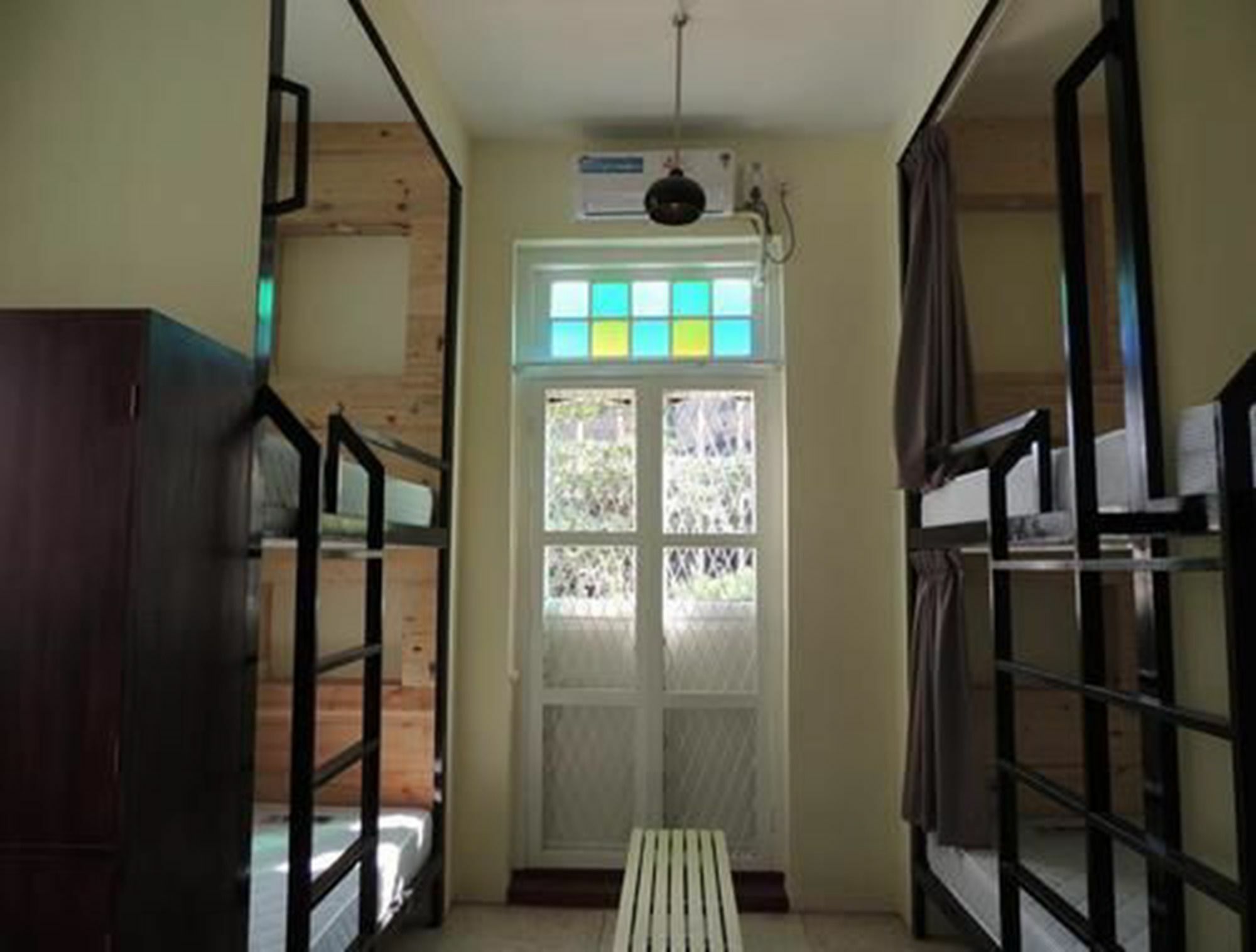 Lotus Bed & Breakfast Янгон Екстериор снимка